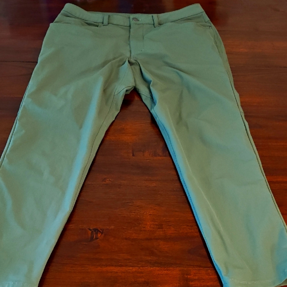 Lululemon Men Green 32X30 ABC Pants